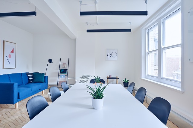 Photo by Pexels windows photo